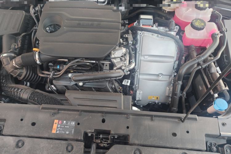 Roewe M7 DMH 2025 car image #22