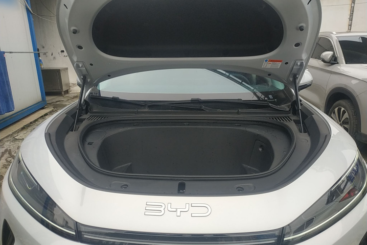 BYD Sea Lion 05 EV 2025 #22 BYD Sea Lion 05 EV 2025 car image #22