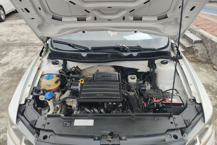 Volkswagen C-Trek 2017 immagine di auto #22