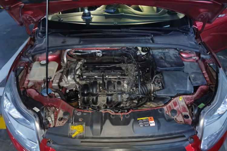 Ford Focus (Imported) 2015 #22 Ford Focus (Imported) 2015 car image #22