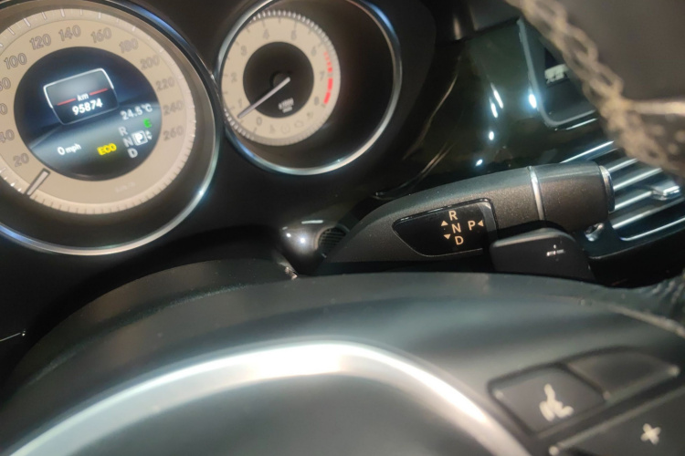 Mercedes-Benz CLS Class 2014 car image #22