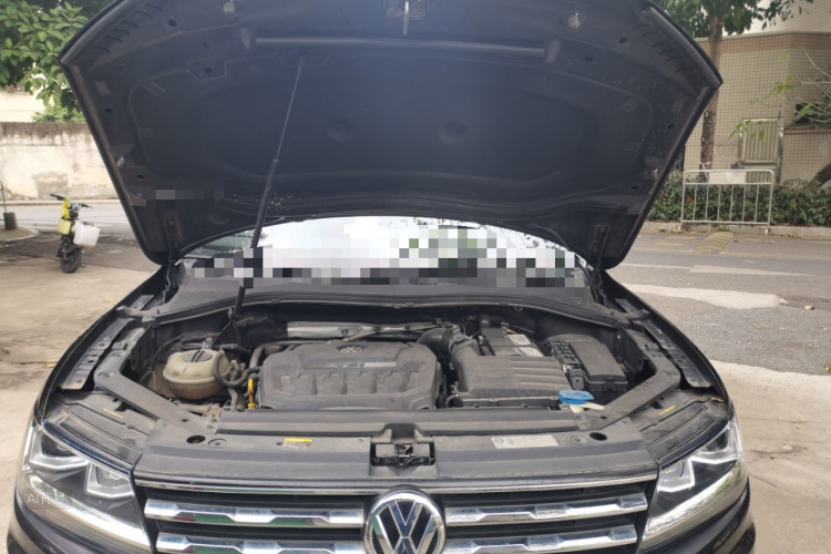 Volkswagen Tiguan L 2018 immagine di auto #22