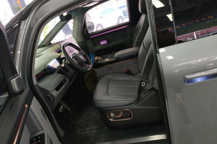 Zeekr MIX 2025 صورة سيارة #22