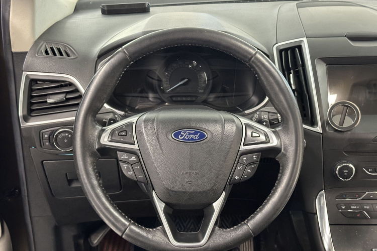 Ford Edge 2017 صورة سيارة #22