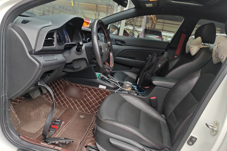 Hyundai Elantra AD 2019 car image #22