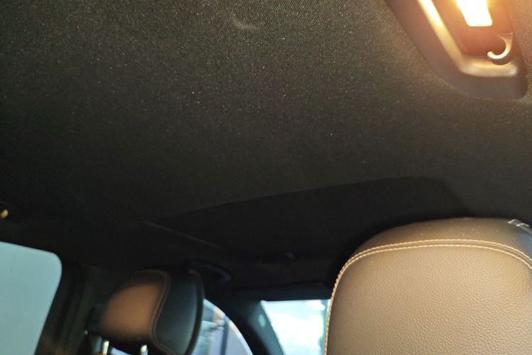 Mercedes-Benz EQC Class 2022 car image #22