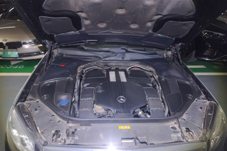 Mercedes-Benz Maybach S Class 2015 #22 Mercedes-Benz Maybach S Class 2015 изображение автомобиля #22