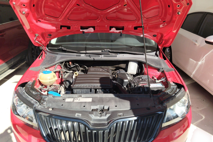 Skoda Rapid Spaceback 2016 immagine di auto #22