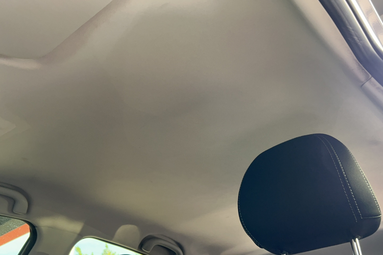 哪吒汽车 哪吒V 2021 汽车图片 #22