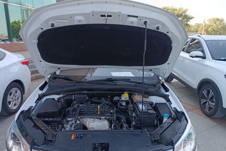 Roewe i5 2020 car image #22