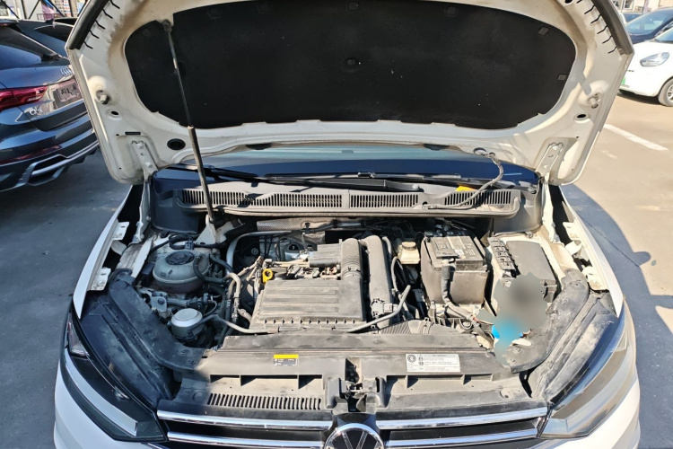 Volkswagen Touran 2021 immagine di auto #22