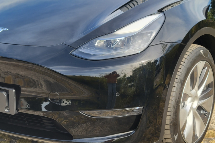 Tesla Model Y 2021 immagine di auto #22