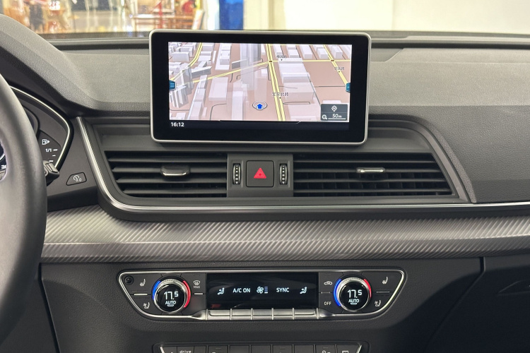 Audi Q5L 2018 imagem de carro #22