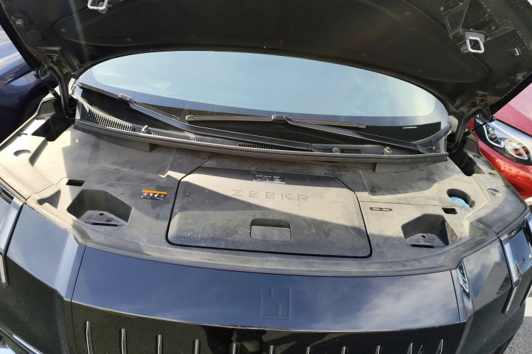 Zeekr 009 2023 car image #22