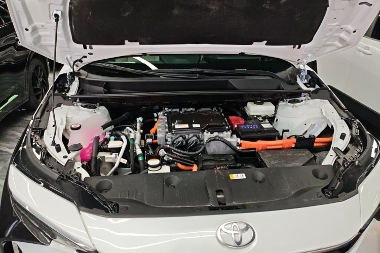 Toyota bZ4X 2022 immagine di auto #22