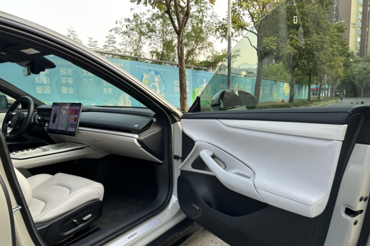 MI SU7 2025 car image #22