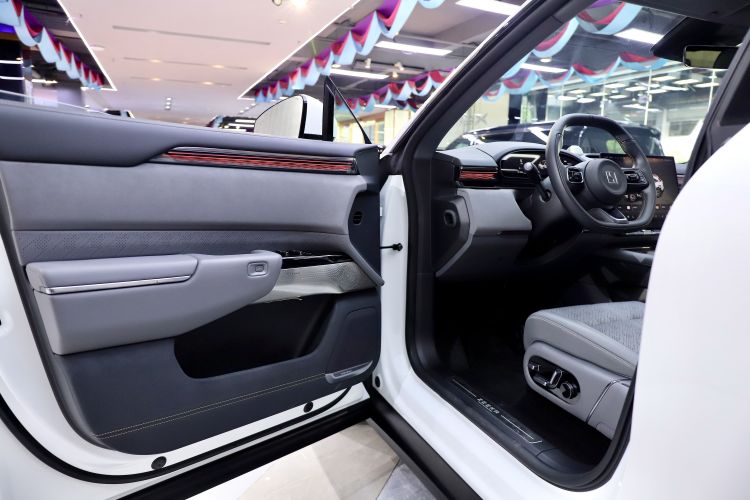 Zeekr 7X 2024 car image #22