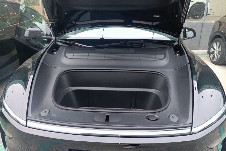 特斯拉 Model Y L 2025 汽车图片 #22