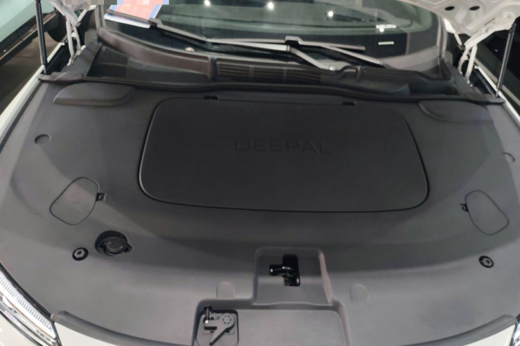 Deepal L07 2025 car image #22