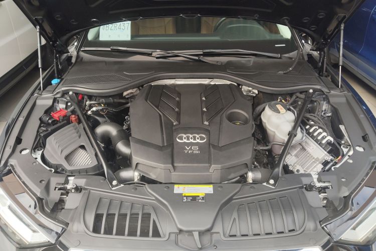 Audi A8 2020 car image #22