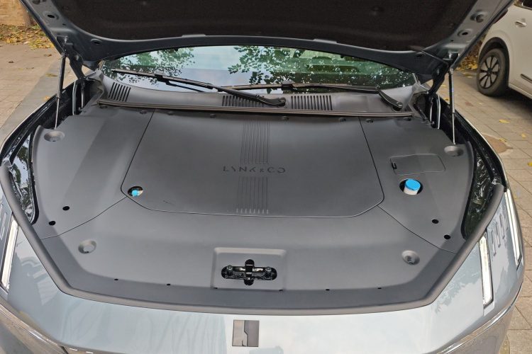 Lynk & Co 2024 car image #22