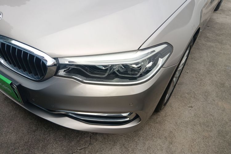 BMW 5 Series New Energy 2019 car image #22