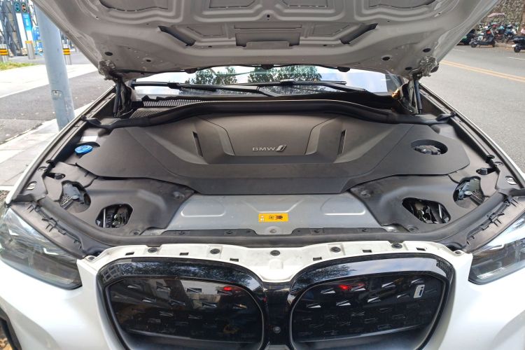 BMW iX3 2023 car image #22