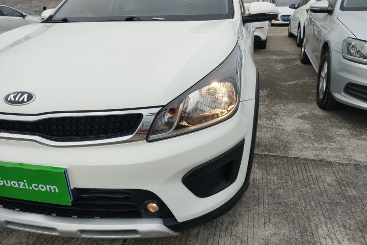 Kia Rio Cross 2018 car image #22