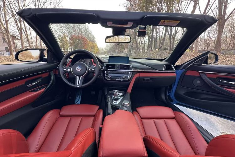 BMW M4 2018 car image #22