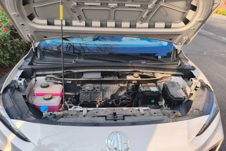 MG ES5 2024 #22 MG ES5 2024 car image #22