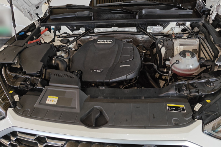 Audi Q5L 2022 car image #22