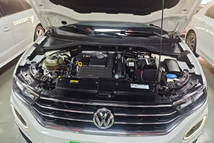 Volkswagen T-Roc 2020 car image #22