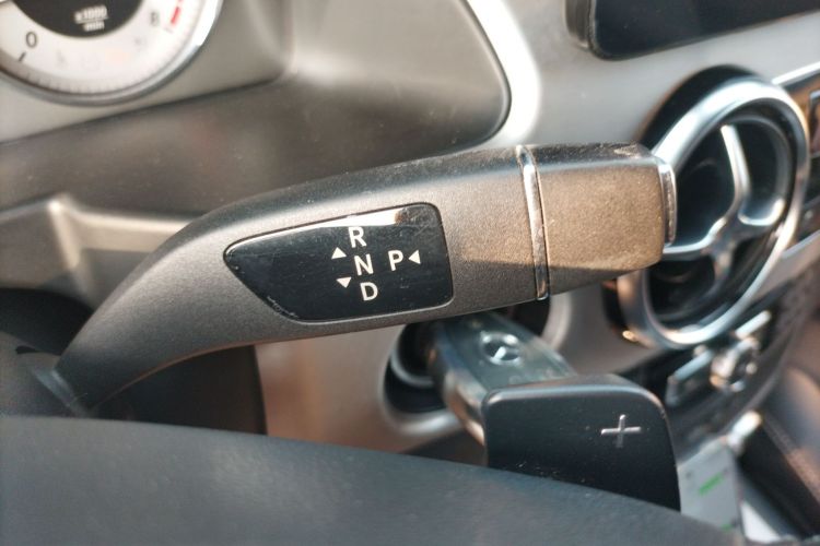 Mercedes-Benz GLK Class 2015 immagine di auto #22