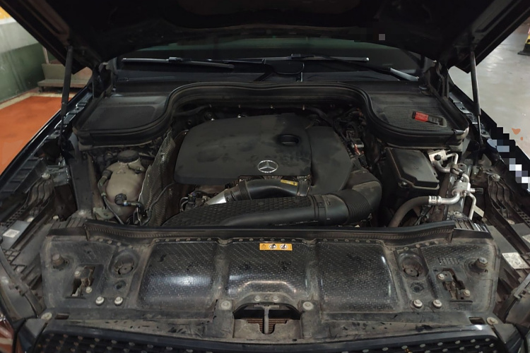 Mercedes-Benz GLE Class 2021 car image #22