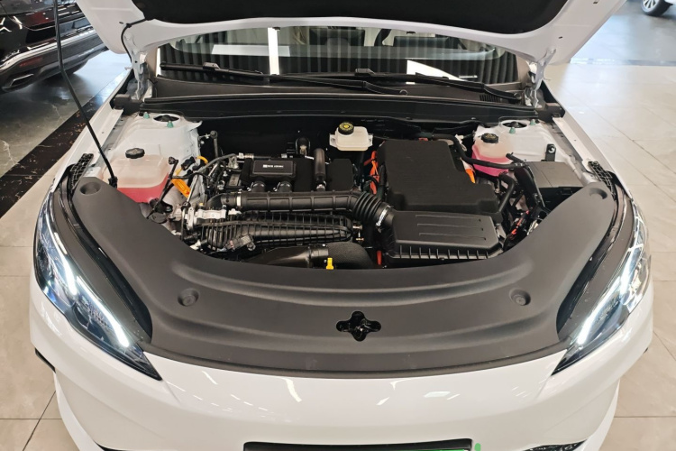 BYD Seal 05 DM-i 2025 #22 BYD Seal 05 DM-i 2025 car image #22