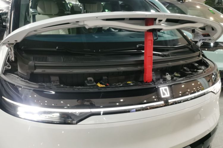 极氪 极氪MIX 2024 汽车图片 #22