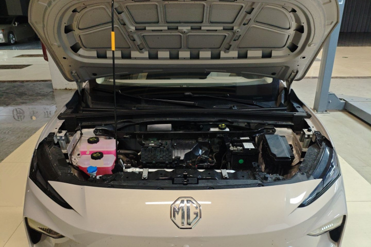 MG ES5 2024 #22 MG ES5 2024 car image #22