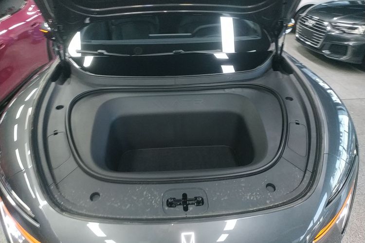 Avatr 06 2025 car image #22