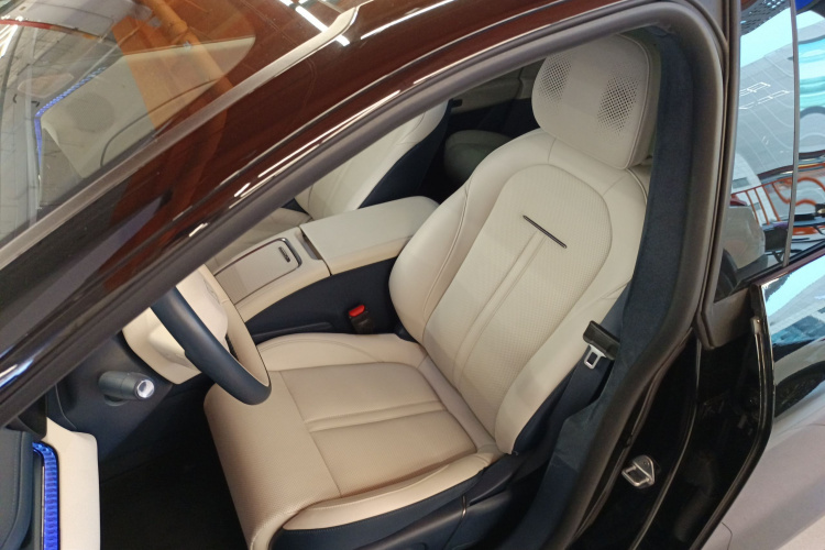 极氪 极氪007 2024 汽车图片 #22