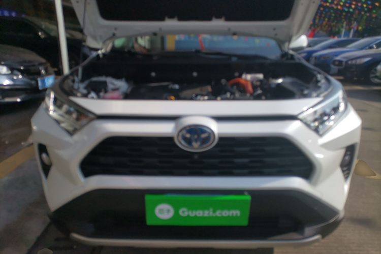 Toyota RAV4 2022 car image #22
