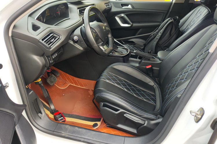 Peugeot 308 2019 car image #22