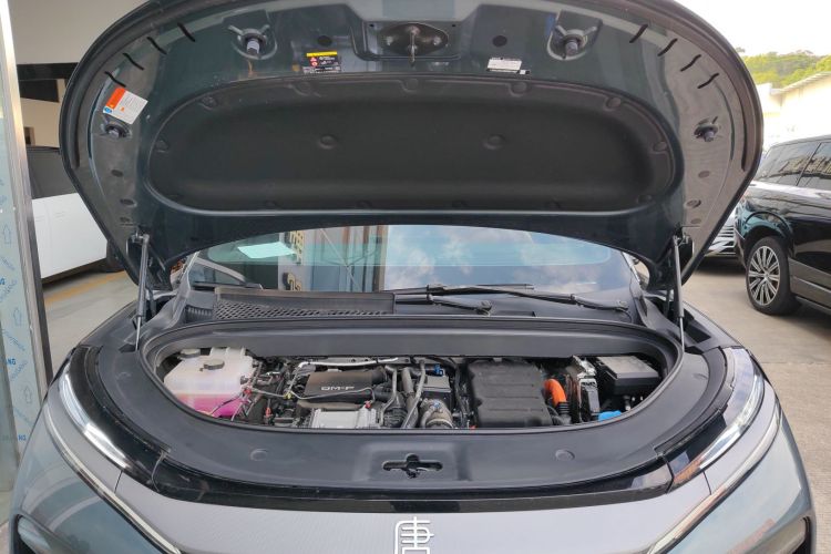 BYD Tang L 2025 #22 BYD Tang L 2025 car image #22