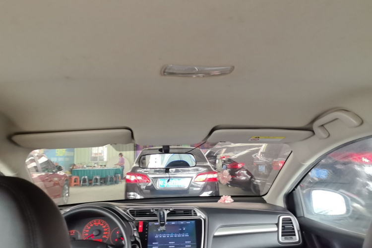 Honda Greiz 2018 صورة سيارة #22