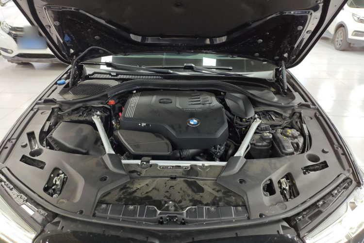BMW 5 Series 2023 car image #22