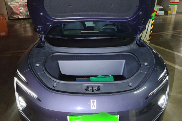 Avatr 12 2024 car image #22