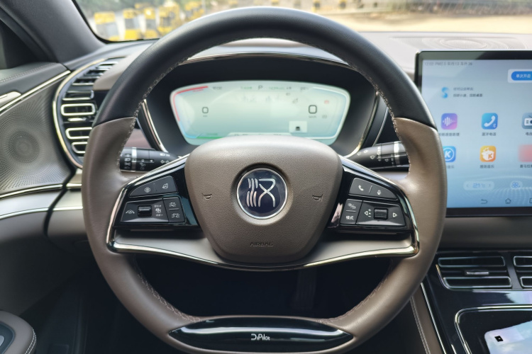 BYD Han 2023 #22 BYD Han 2023 car image #22