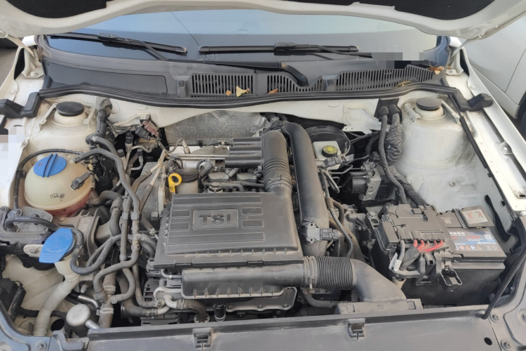 Volkswagen Gran Lavida 2018 immagine di auto #22