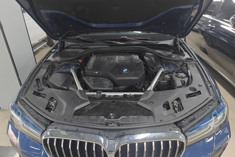 BMW 5 Series 2020 #22 BMW 5 Series 2020 car image #22