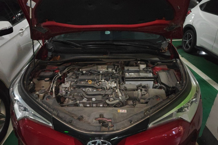 Toyota C-HR 2019 #22 Toyota C-HR 2019 car image #22