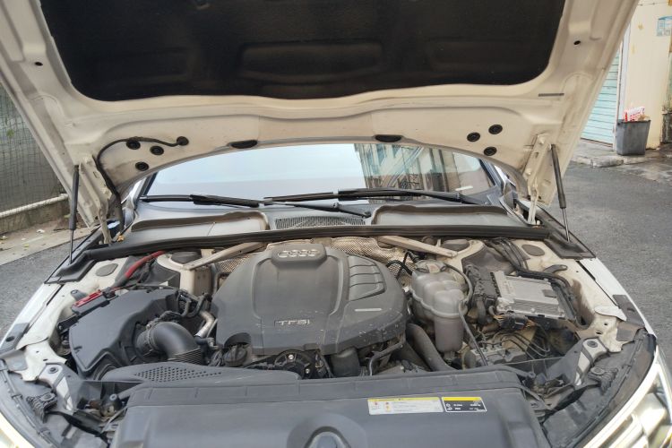 Audi A4L 2019 immagine di auto #22